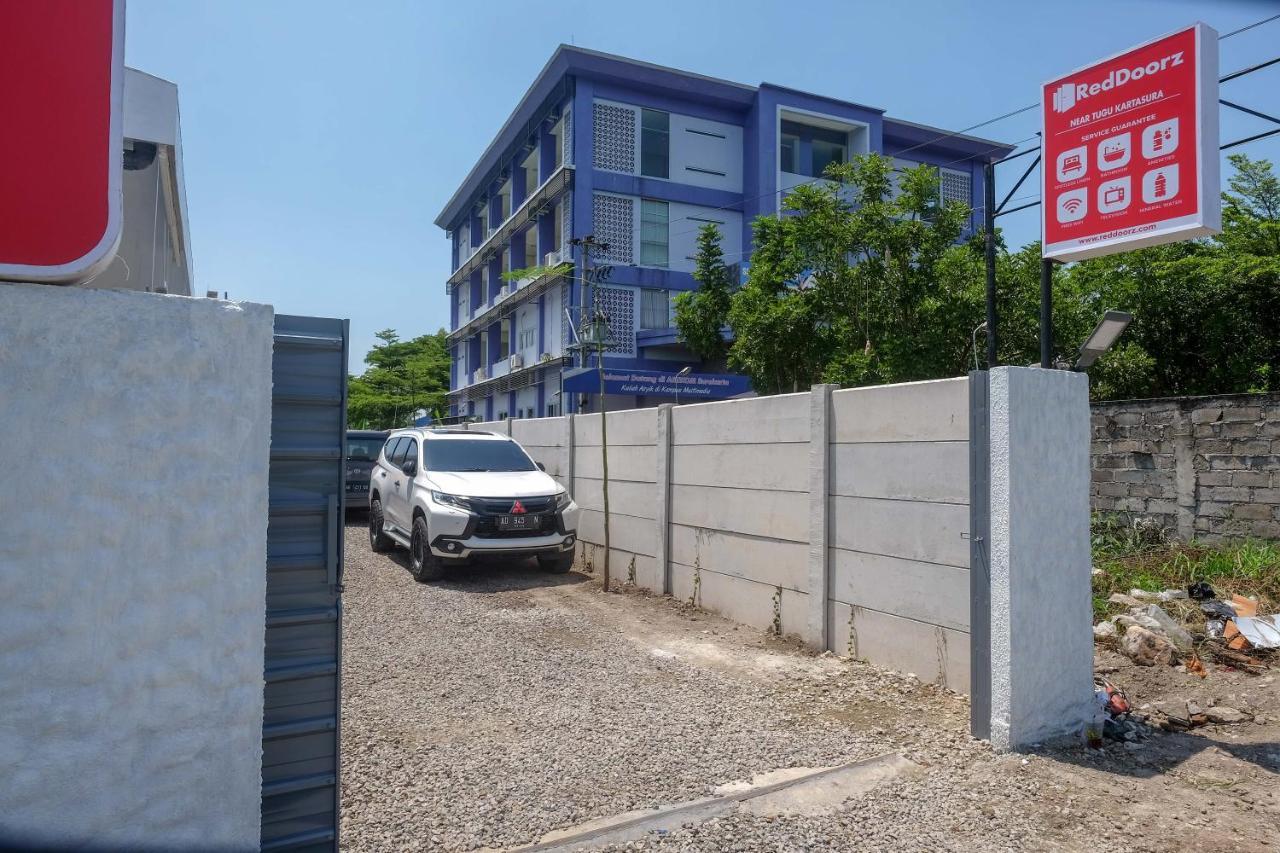 Reddoorz Near Tugu Kartasura Hotel Sukoharjo Luaran gambar