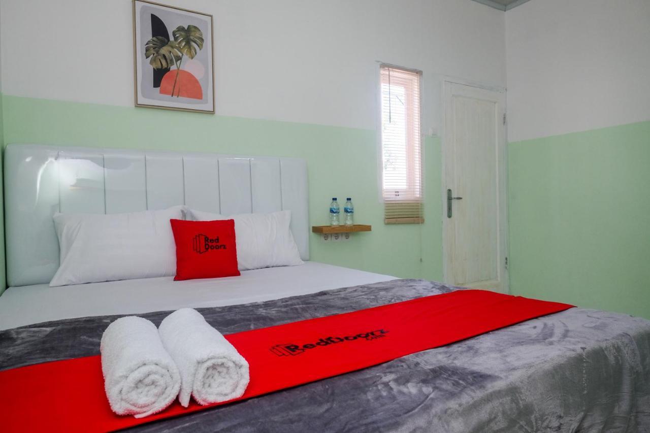 Reddoorz Near Tugu Kartasura Hotel Sukoharjo Luaran gambar